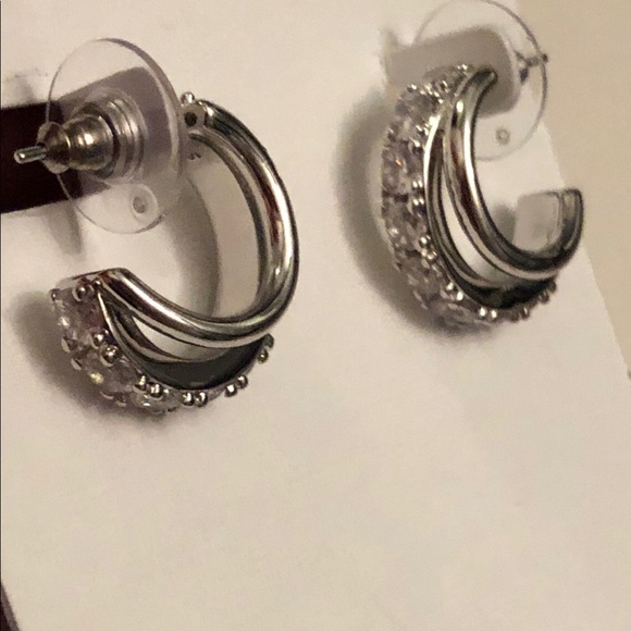 Kendra Scott silver Livy earrings - Picture 6 of 9